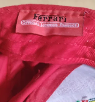 Gorra Ferrari Oficial Escudo Cavallino Rampante