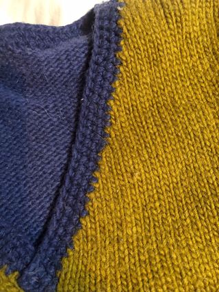 Jersey cuello pico vintage azul y verde