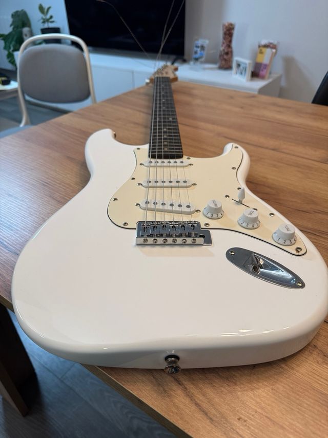 Guitarra Eléctrica Harley Benton Blanca