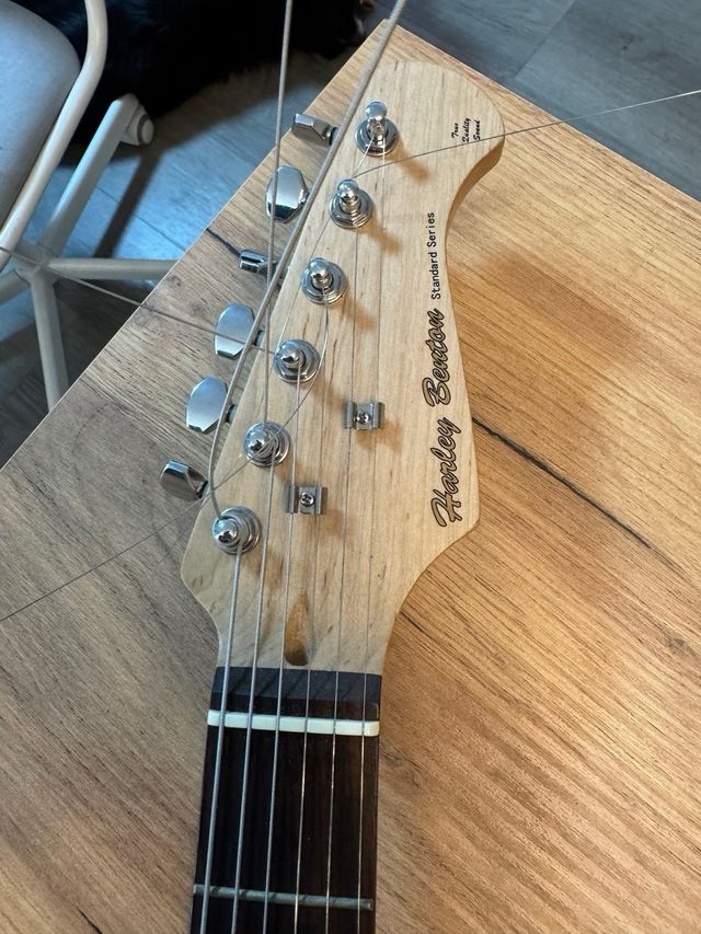 Guitarra Eléctrica Harley Benton Blanca