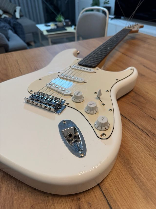 Guitarra Eléctrica Harley Benton Blanca