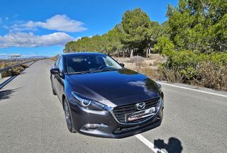 Mazda 3 2.0Skyactiv-G Zenith NAVI impecable