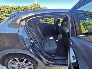 Mazda 3 2.0Skyactiv-G Zenith NAVI impecable