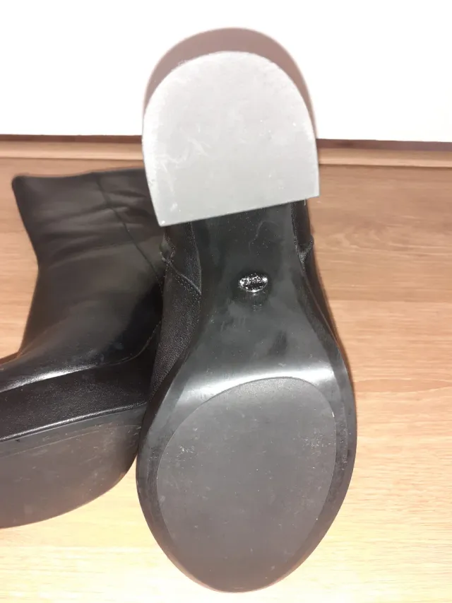 Botín tacón plataforma Zara negro