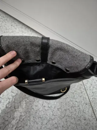 Borsa a spalla con rose rosse