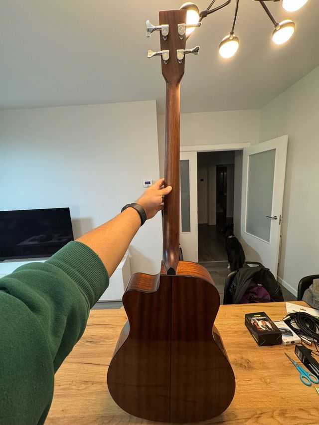 Bajo Electroacústico Sigma