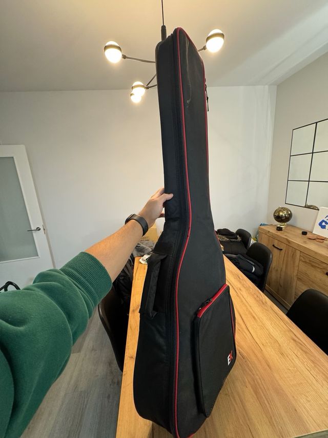 Bajo Electroacústico Sigma