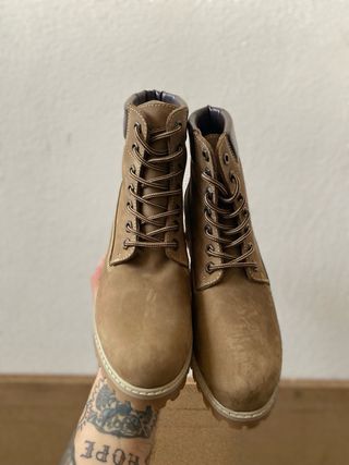 Stivaletti donna CafeNoir scamosciati n.38