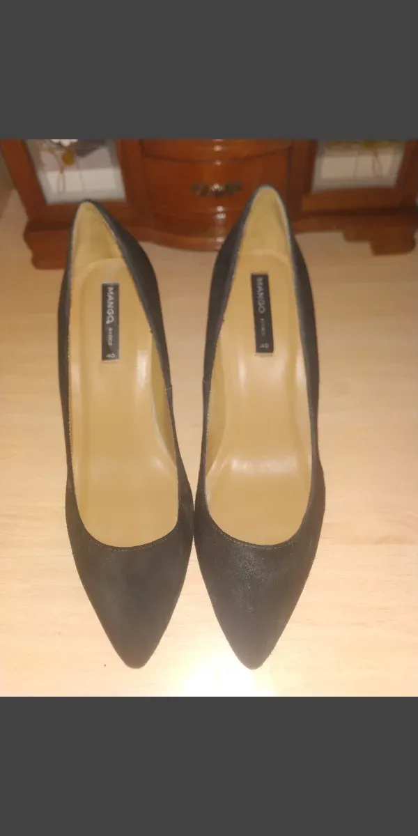 ZAPATOS DE SALÓN MANGO NEGROS TALLA 40.