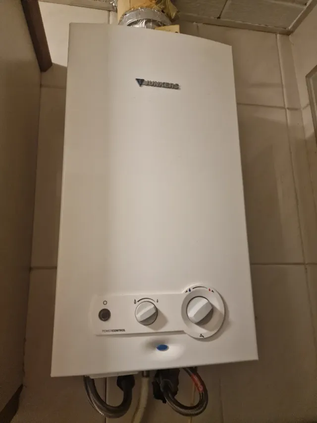 Caldera Junkers Blanca.