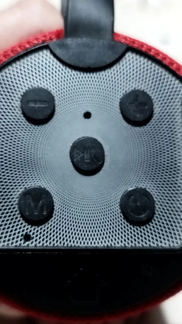 Altavoz Bluetooth Yoroto Rojo y Negro