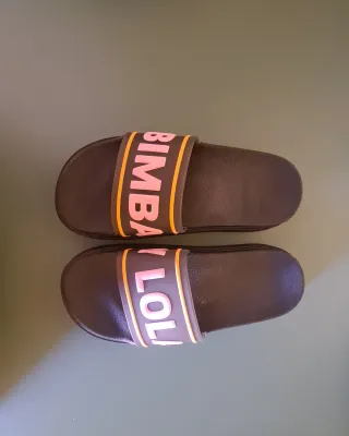 Sandalias Bimba y Lola Negras y Rosas