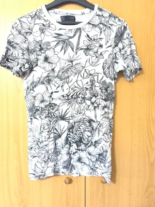 Camiseta hombre Bershka Estampado Tigres y Flores