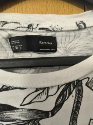 Camiseta hombre Bershka Estampado Tigres y Flores