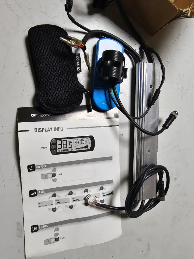 Kit Display E-motion BH