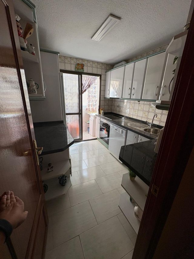 Mueble de cocina madera y piedra