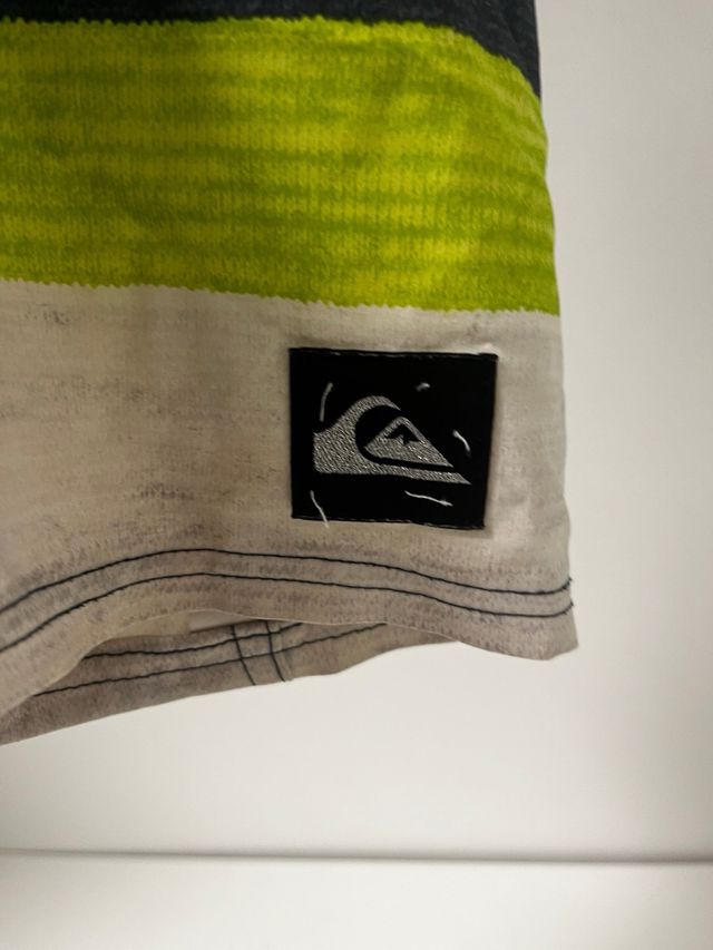 Lote 2 bañadores Quiksilver niño 8 años