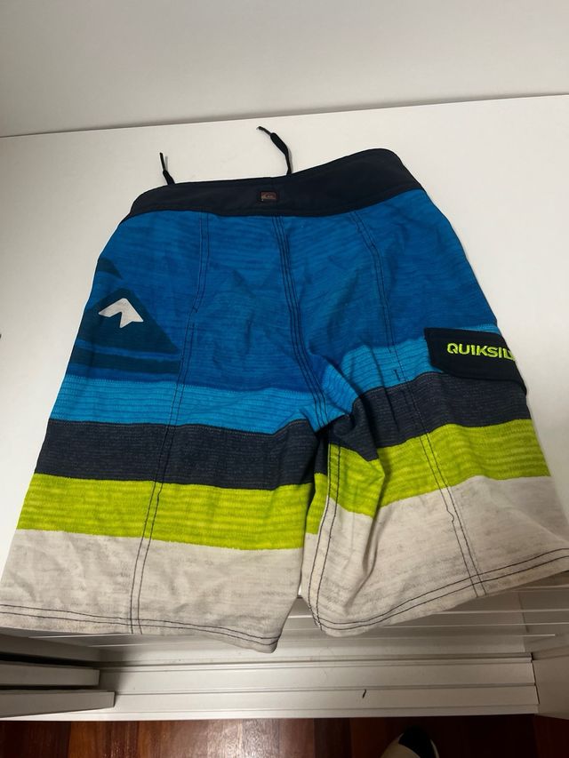 Lote 2 bañadores Quiksilver niño 8 años