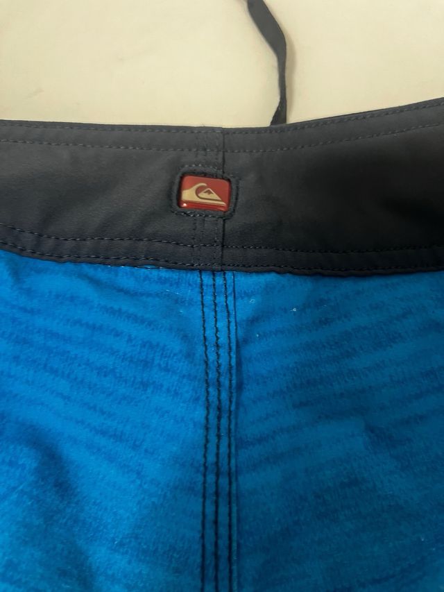 Lote 2 bañadores Quiksilver niño 8 años