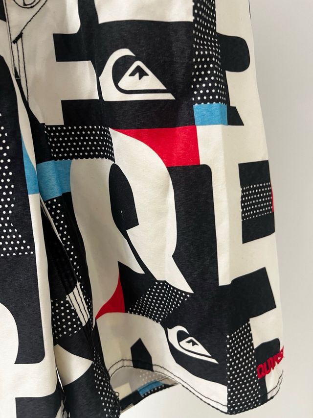 Lote 2 bañadores Quiksilver niño 8 años