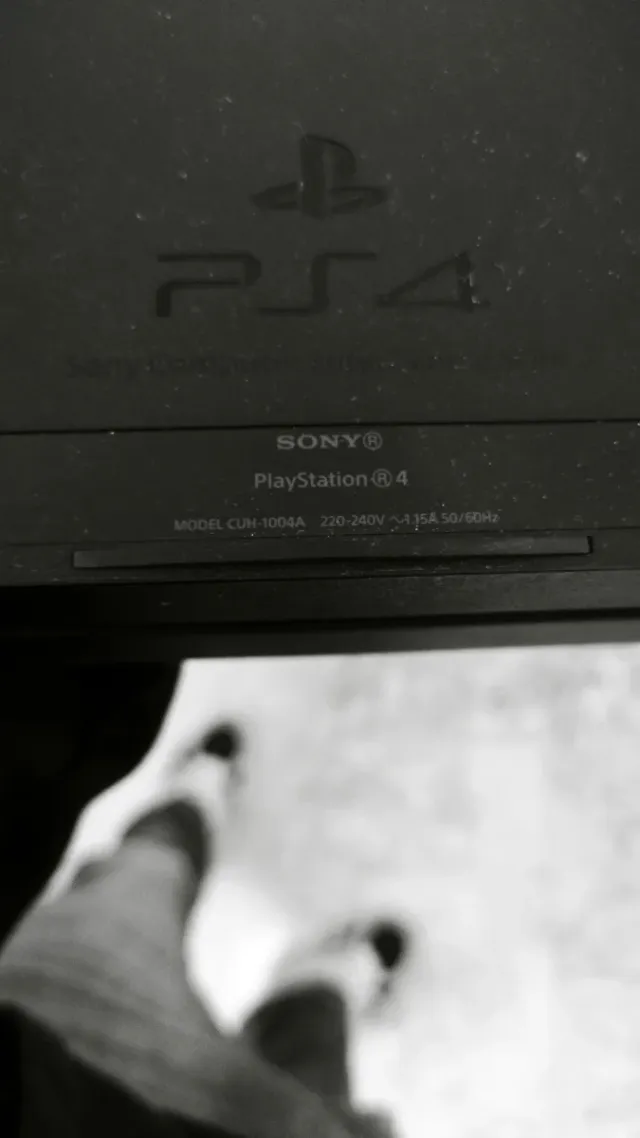 Consola Playstation 4 PS4 Negra