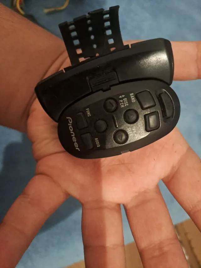 Radio Cedes Pioneer DEH-P6700MP precio negociable 