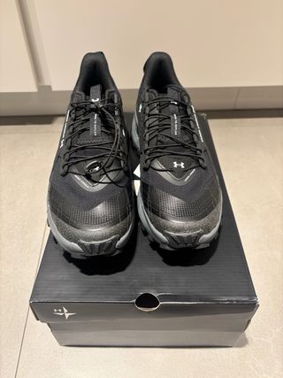 Zapatillas Under Armour UA EXPLOR TRAIL Negras/Gri