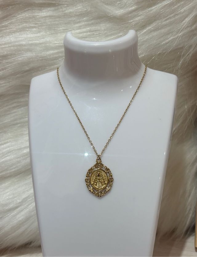 Medalla Virgen del Rocío oro dorado