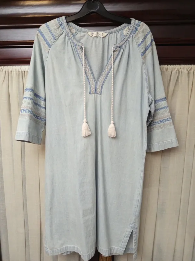 Vestido vaquero bordado