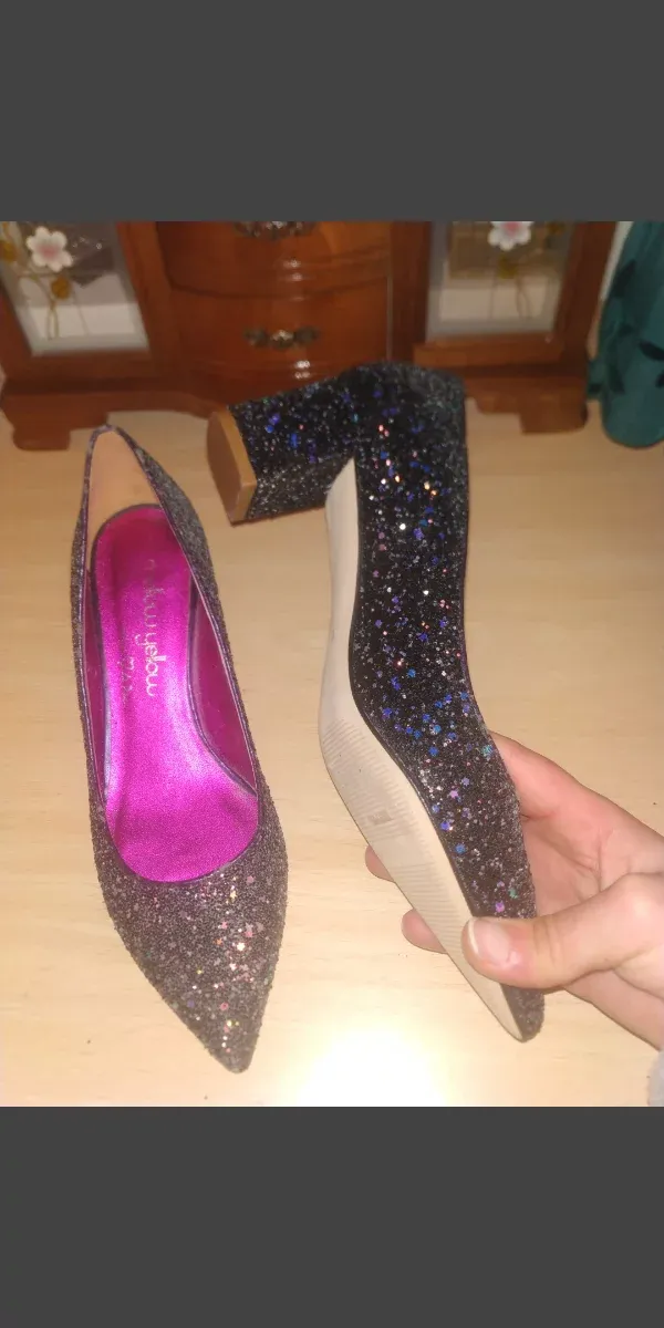 ZAPATOS MELLOW YELLOW PURPURINA TALLA 38.