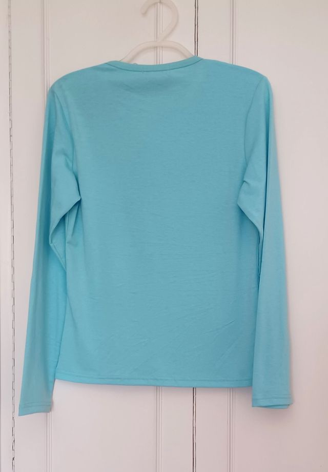 Camiseta manga larga con pedrería Talla M/L