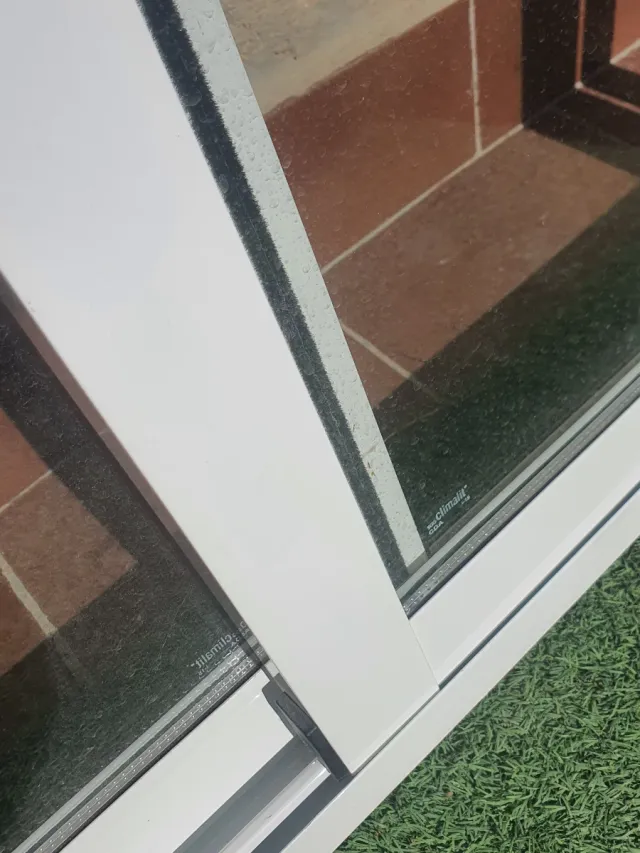 Ventana corredera aluminio blanca