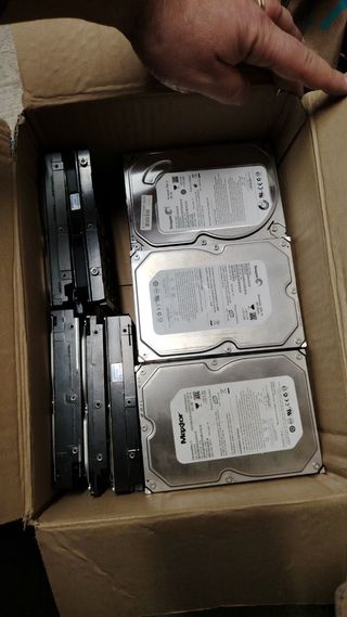 Lotto 17 hard disk 3.5 sata da testare