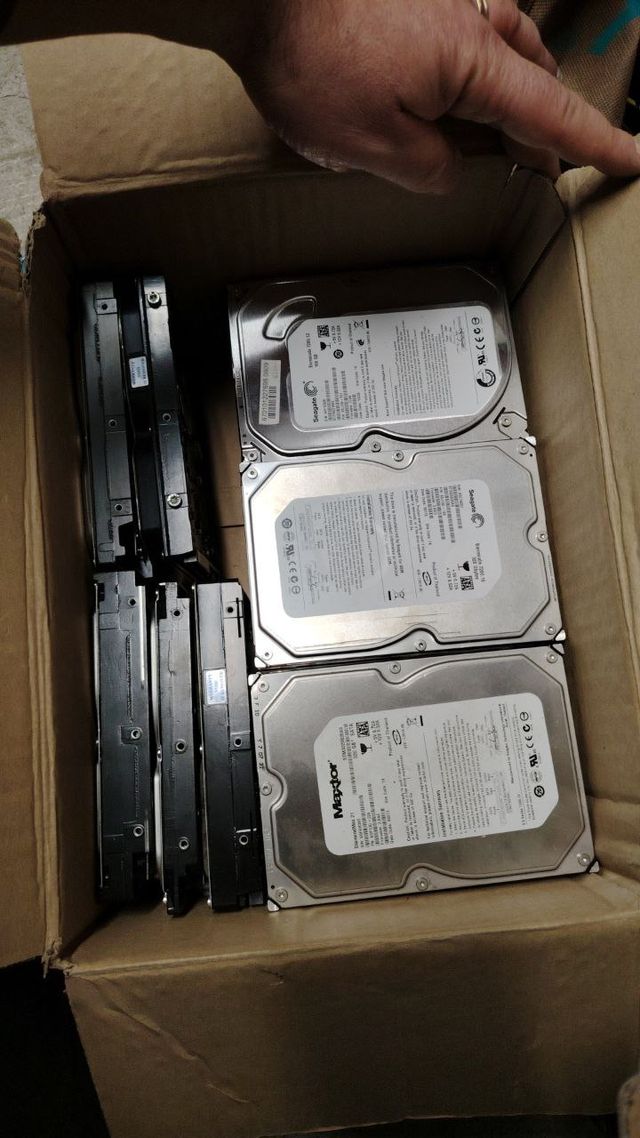 Lotto 17 hard disk 3.5 sata da testare