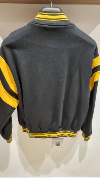 Sudadera  Retro Negra y Amarilla Talla M