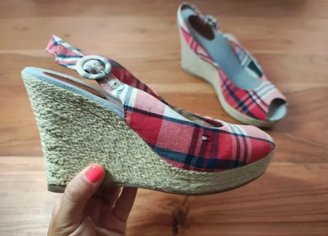 Cuñas Tommy Hilfiger cuadros rojo