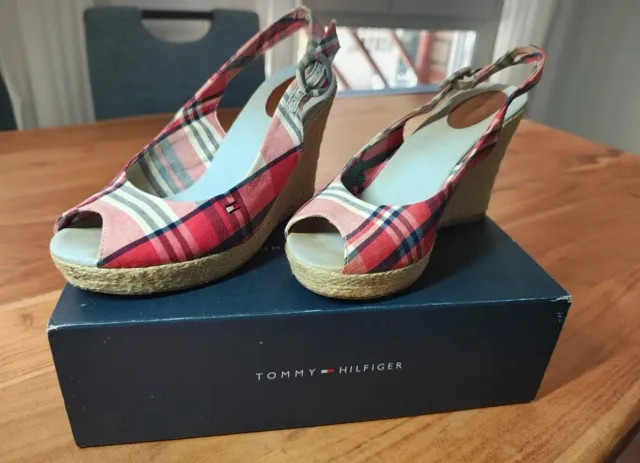 Cuñas Tommy Hilfiger cuadros rojo