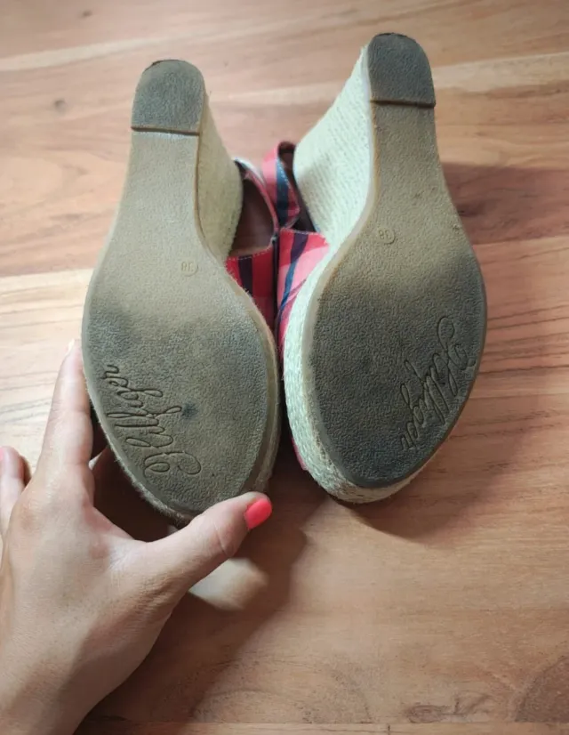 Cuñas Tommy Hilfiger cuadros rojo