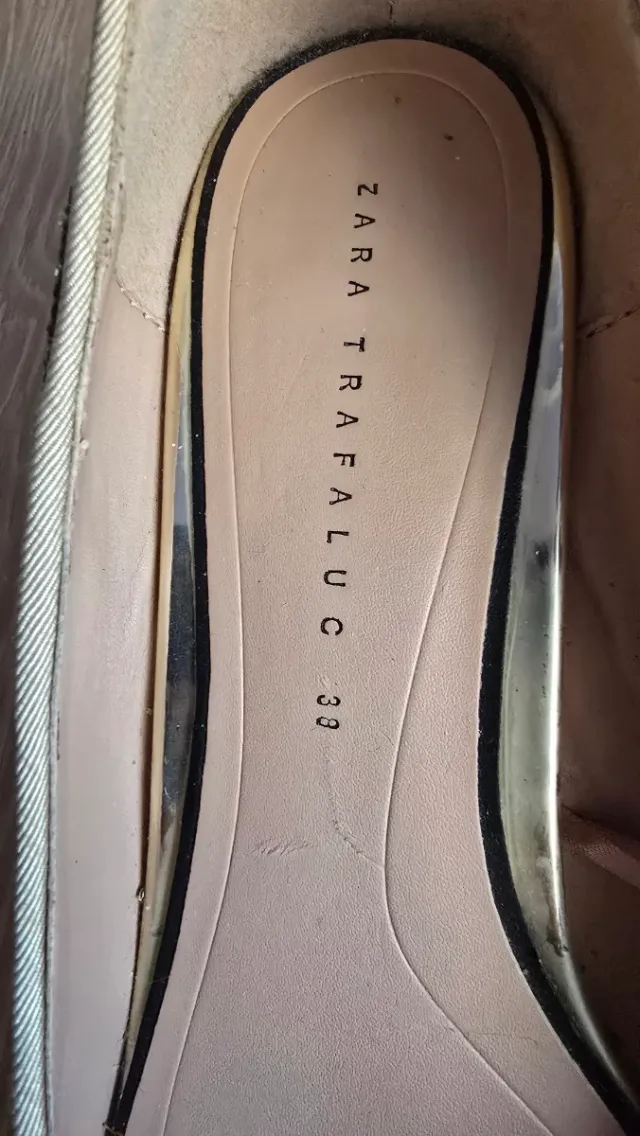 Zapatos Zara dorados talla 38