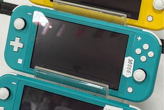 Nintendo Switch Lite in vari colori