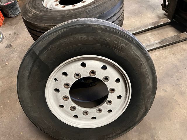 Rueda completa camión Michelin 385/55 R22.5