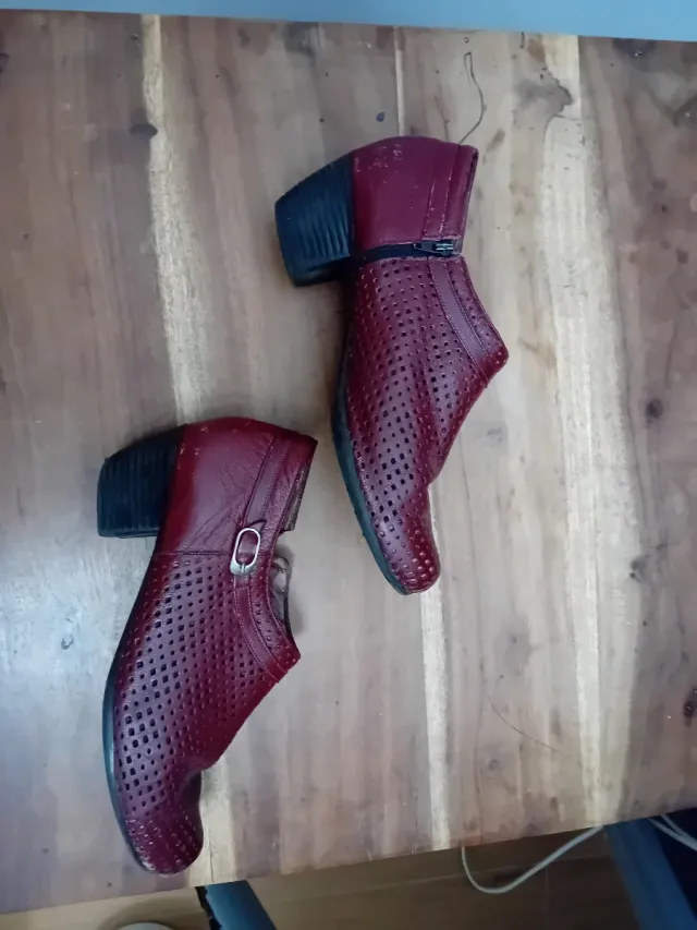 Lote 4 pares zapatos en piel talla 37