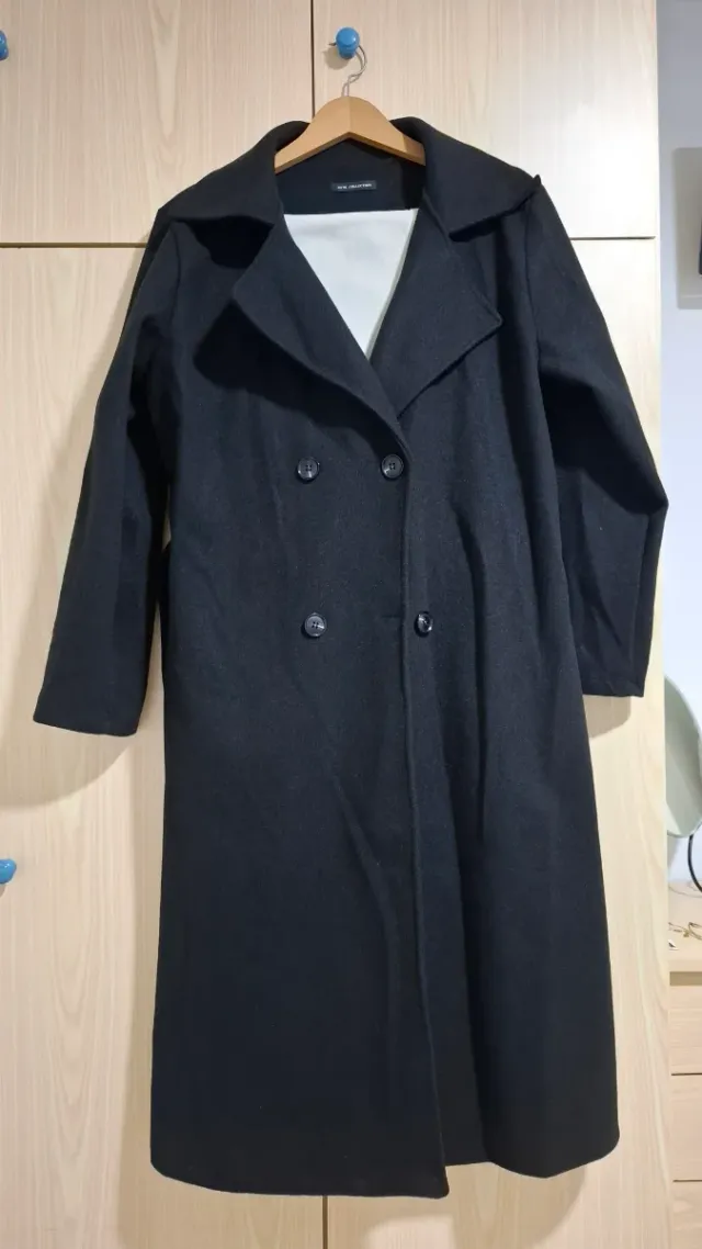 Gabardina de paño negra