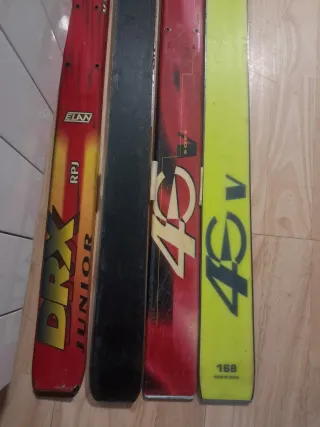 Esquís Elan y Rossignol sin fijaciones