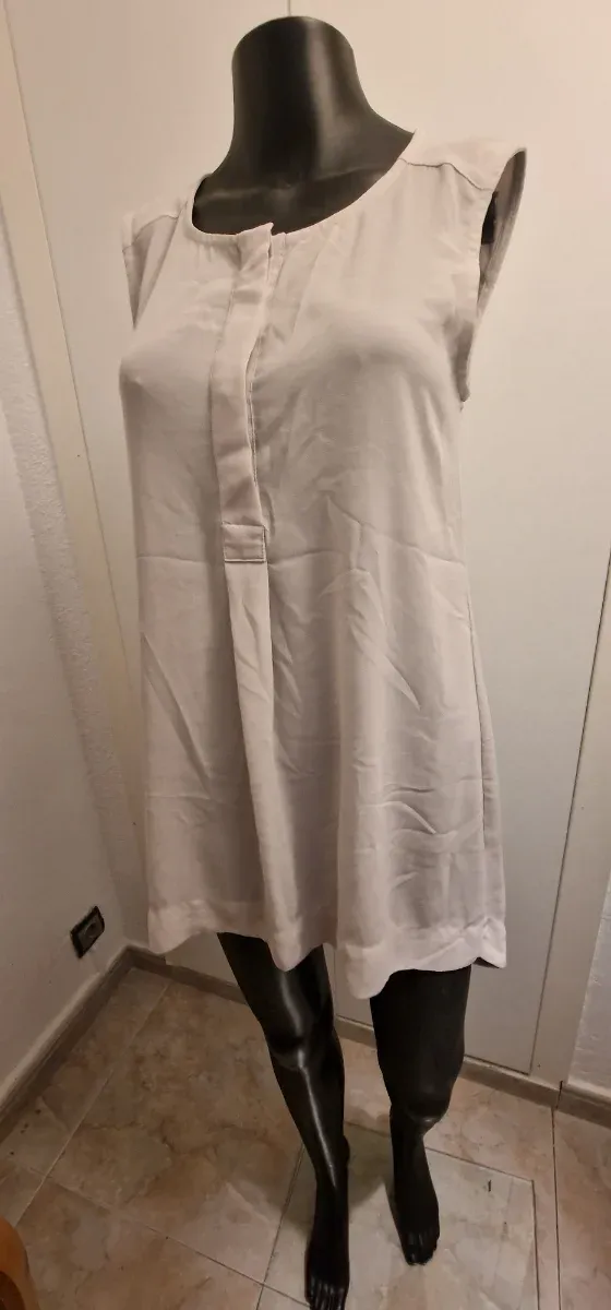 Vestido blanco sin mangas