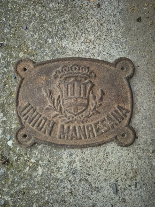 Placa de hierro fundido Union Manresana