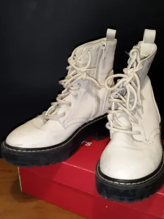 Botas Stradivarius blancas talla 37