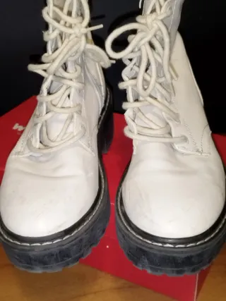 Botas Stradivarius blancas talla 37