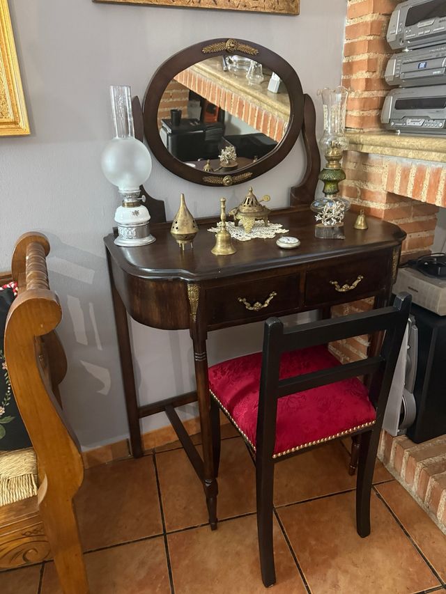 Tocador antiguo madera con espejo