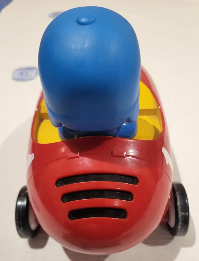 Coche Pocoyó Rojo con Ruedas